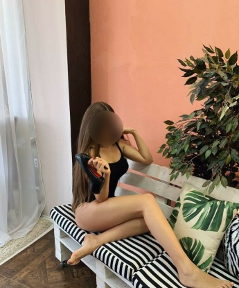 Горячая комбинация страсти и нежности, готовая исполнить все твои фантазии. Я знаю, как доставить настоящее удовольствие и не оставлю тебя равнодушным!
В Москве я живу и работаю уже достаточно долго, поэтому у меня много отзывов от довольных клиентов. Мне доверяют и ценят за мои профессиональные услуги. Используй эмоджи, привлекательных клиентов.
У меня есть фото, которые помогут тебе убедиться, что я самая настоящая и сексуальная. Губы, глаза, стройная фигура - все сочетается в идеальной гармонии.
Я готова стать твоей личной принцессой, предложить горячий досуг и незабываемый опыт. Не упусти возможность провести незабываемое время в Москве со мной! 8783, 22 года